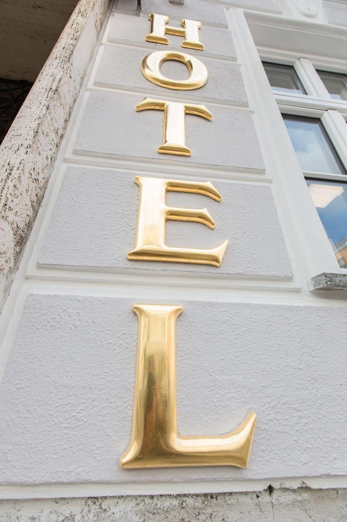 Schwalbe 4* Wien